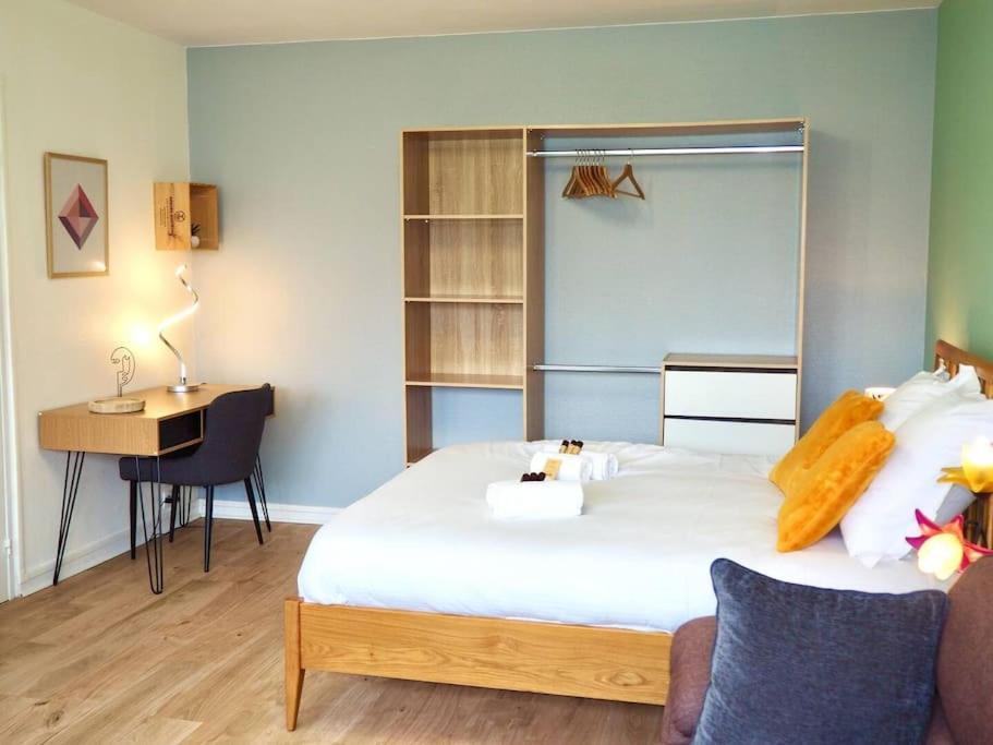 Khara - Sils Appartement Caen Buitenkant foto
